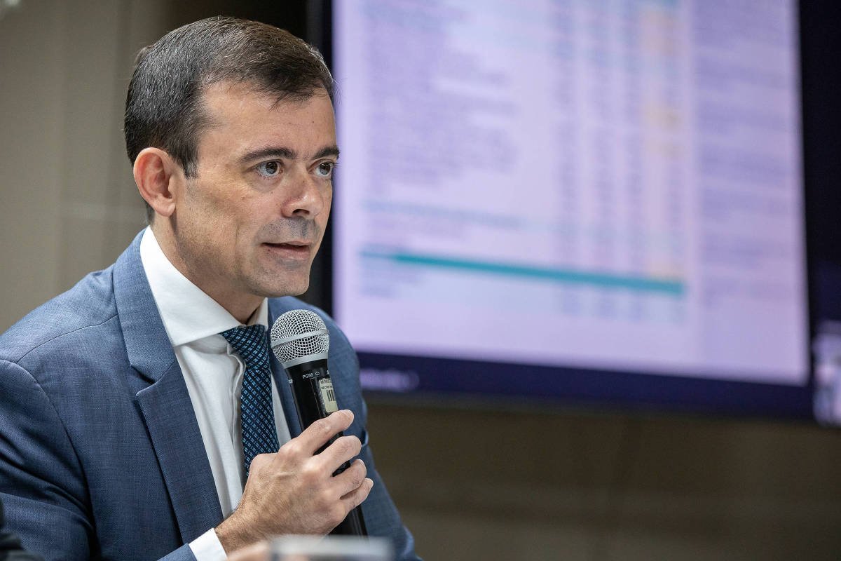 Governo vai encerrar subsídios a combustíveis se petróleo ficar estável em US$ 80, diz secretário – 17/06/2026 – Economia