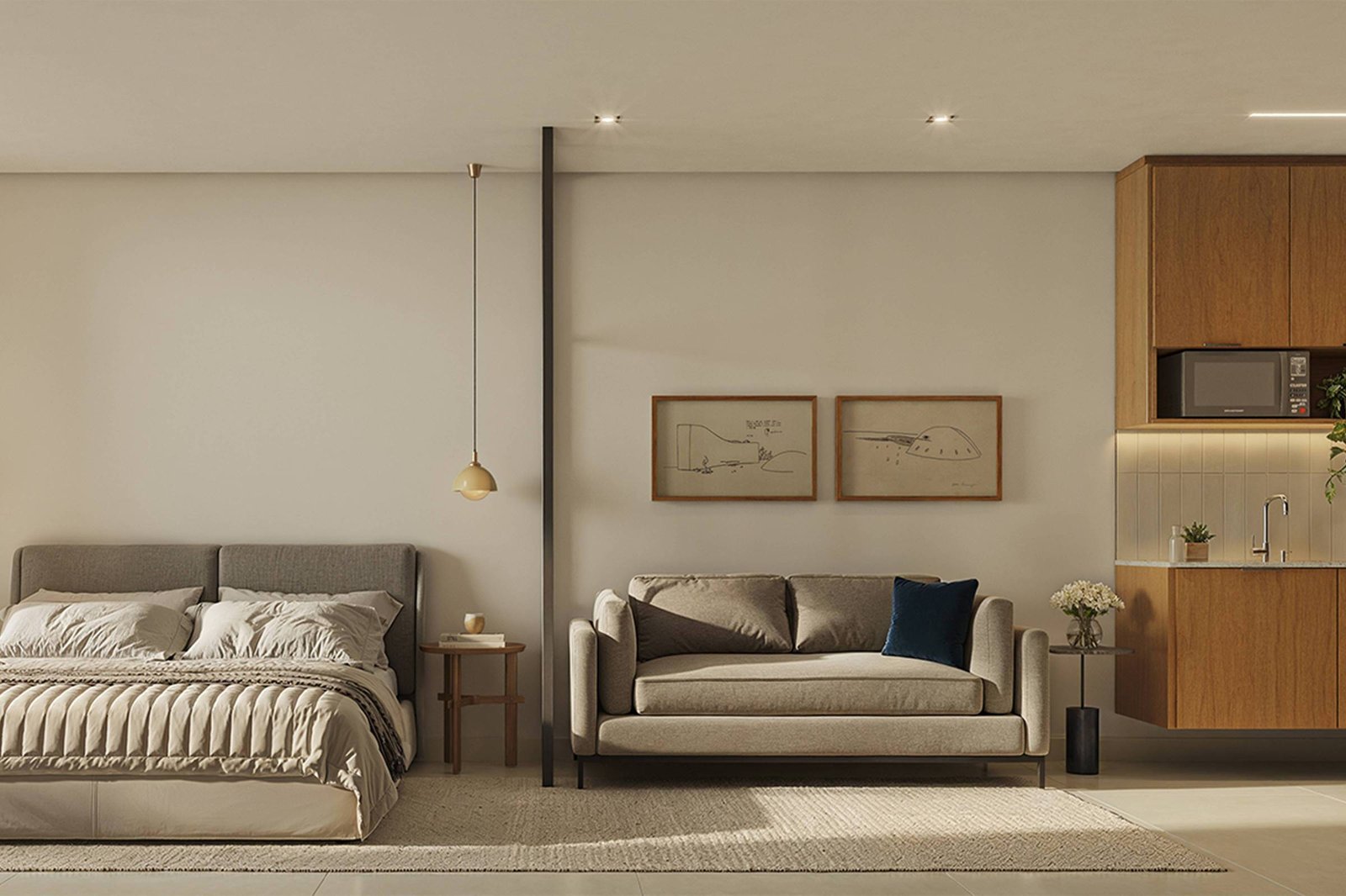 Imagem mostra o projeto de um apartamento. O ambiente interno tem cama de casal à esquerda, sofá cinza ao centro e cozinha compacta com armários de madeira à direita. Uma porta de vidro à esquerda permite entrada de luz natural e acesso a uma área com máquina de lavar.
