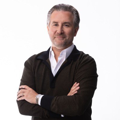 Movimentos tecnológicos: Expedia nomeia vice-presidente sênior; Líder de IA da Microsoft parte para Uber; CEO da ZeroAvia deixa o cargo