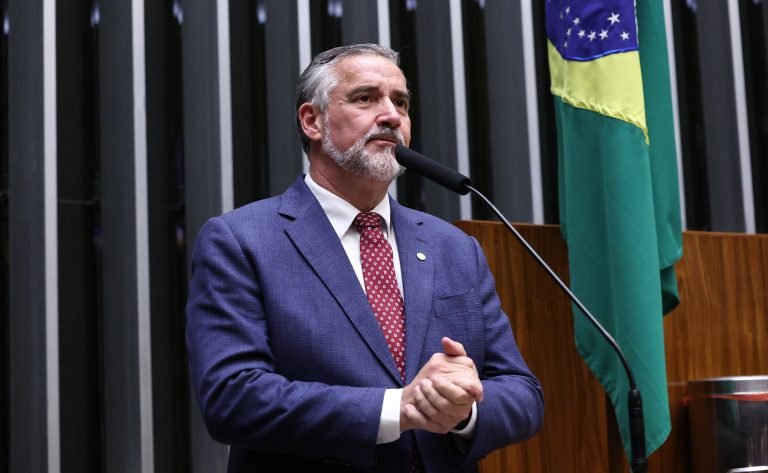 Projeto cria auxílio financeiro para vítimas de violência doméstica – Notícias
