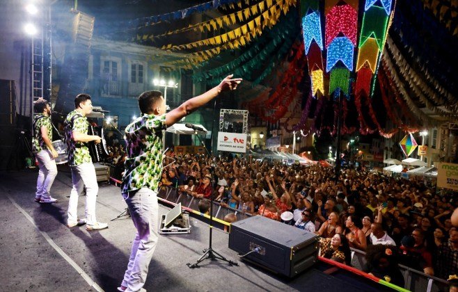 São João da Bahia 2026 bate novo recorde, com 2 milhões de turistas e receita de R$ 2,5 bilhões