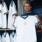 sócio retira camisa bahia
