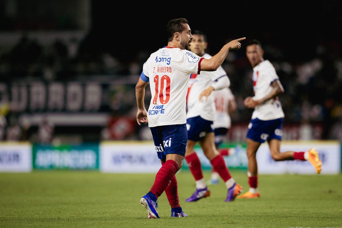 Everton Ribeiro lidera ranking de assistências do Bahia em 2026; veja a lista
