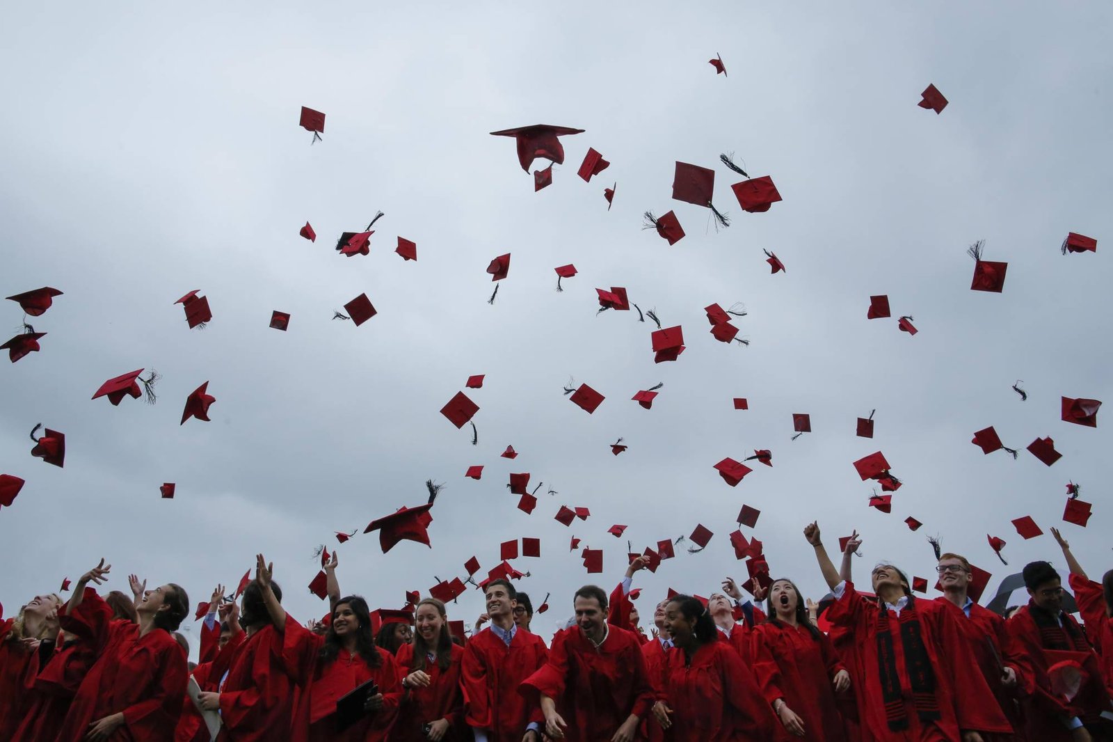 Os novos limites de empréstimos estudantis realmente reduzirão as mensalidades? Economistas avaliam