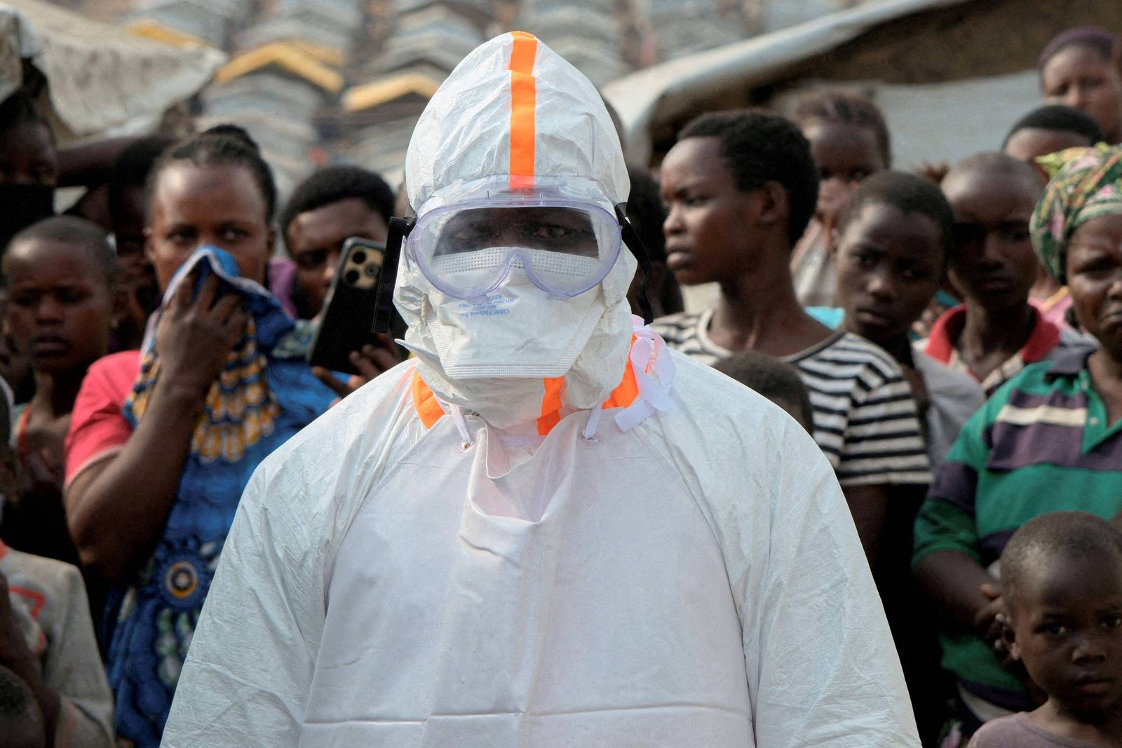 Mentiras alimentam ataques contra quem combate o ebola - 12/07/2026 - Equilíbrio e Saúde