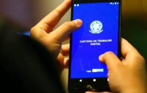 Brasil gera 72,9 mil empregos formais em abril e saldo no ano supera 767 mil novos postos com carteira assinada
