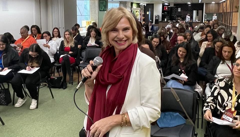 Óleos essenciais ganham espaço como aliados do bem-estar e da rotina de autocuidado