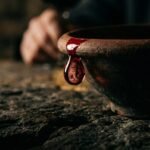 Frase do dia de Heráclito: "Não é o vinho que é doce, mas a sede que faz o vinho parecer doce" – O espelho que o desejo coloca sobre a realidade