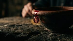 Frase do dia de Heráclito: "Não é o vinho que é doce, mas a sede que faz o vinho parecer doce" – O espelho que o desejo coloca sobre a realidade