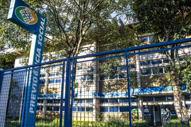 Projeto prevê pagamento em dobro se INSS negar benefício indevidamente
