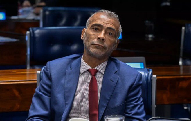 Romário deixa PL e anuncia apoio a Eduardo Paes na disputa pelo governo do Rio