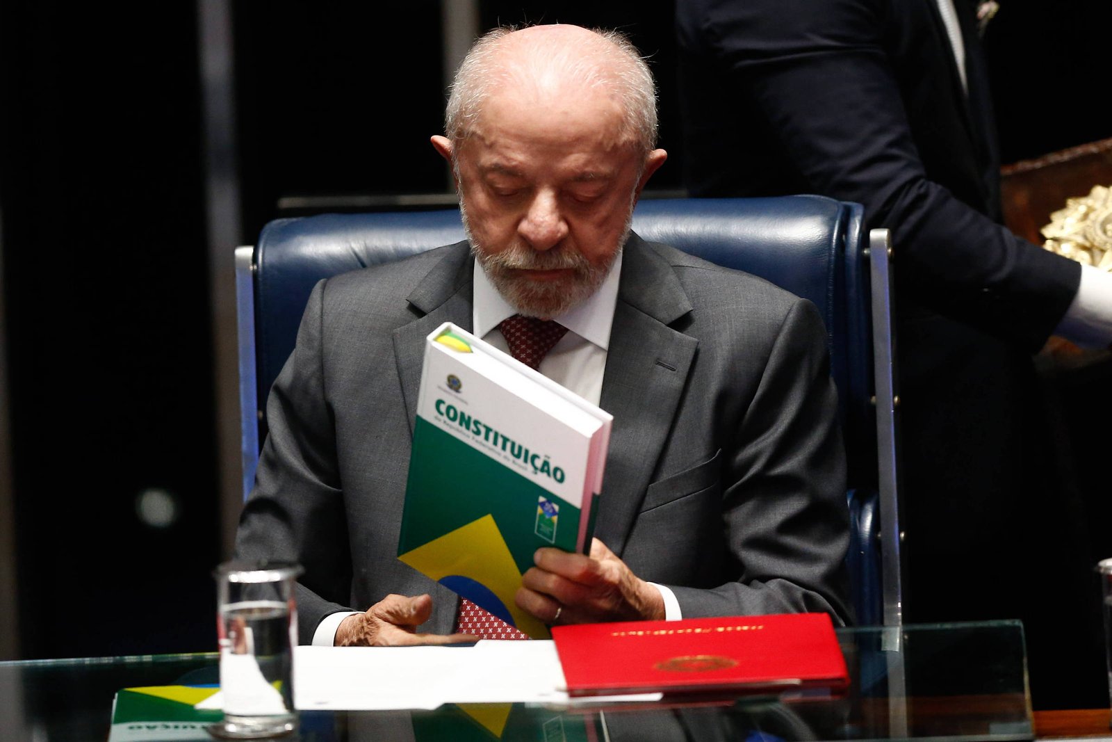 Tarifa zero: Lula propõe direcionar 25% das emendas – 20/10/2026 – Economia