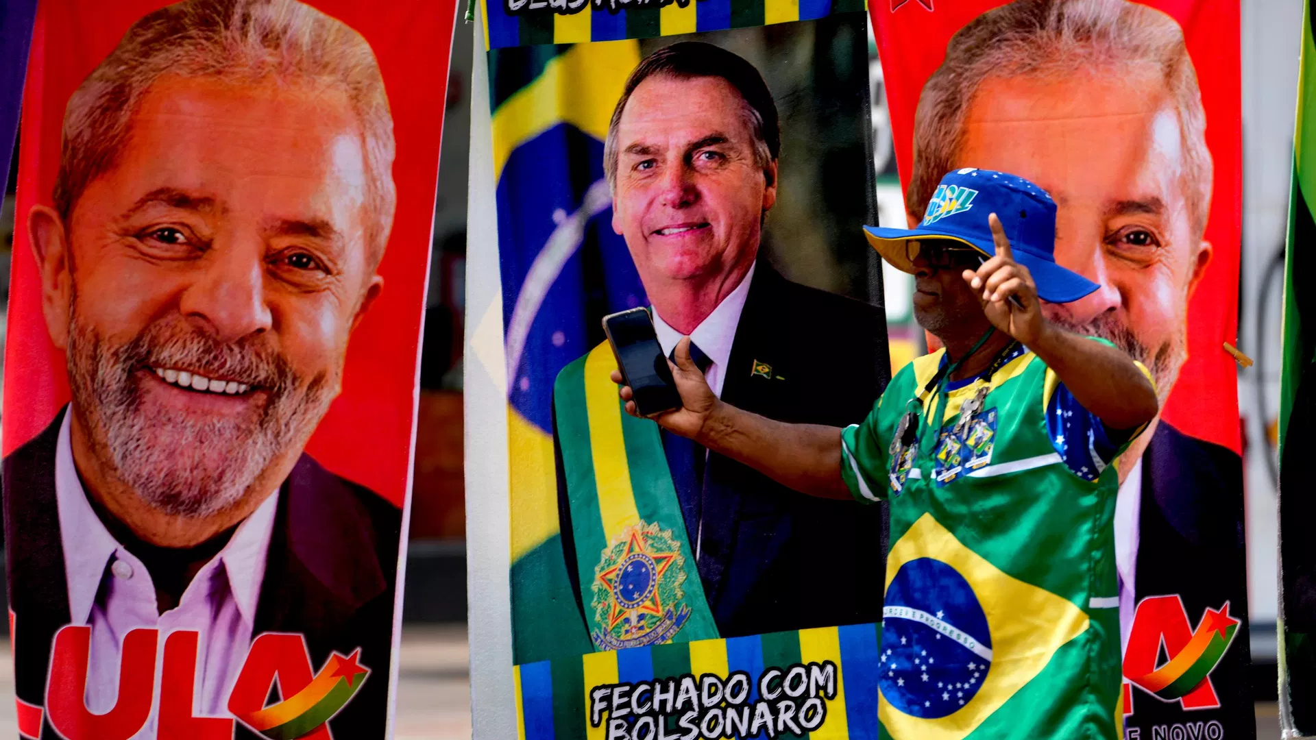 Governo Bolsonaro reúne 3 vezes mais investigados que equipe
