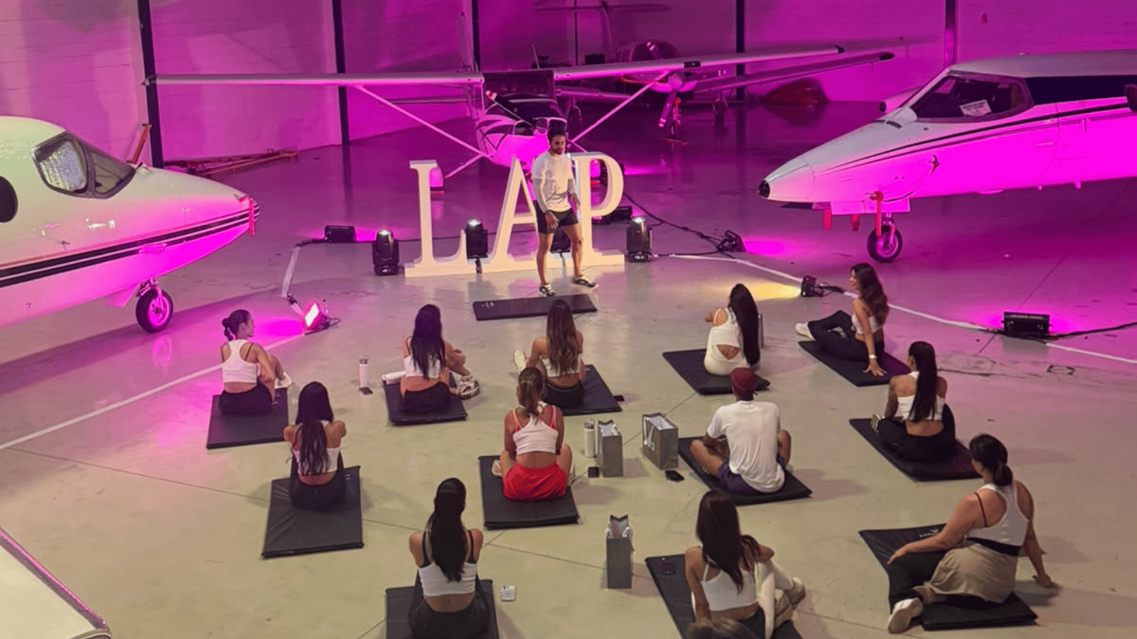 A primeira LAP Experience levou o universo do wellness para dentro de um hangar em Campinas, reunindo movimento, saúde e experiências em um ambiente fora do convencional.